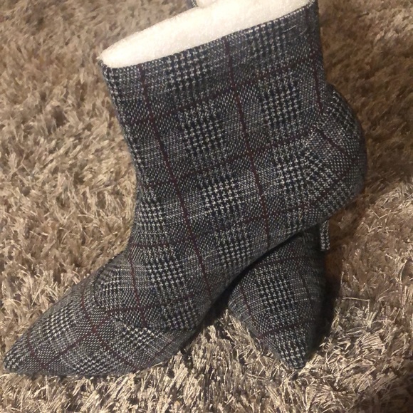 Boots - Picture 5 of 5